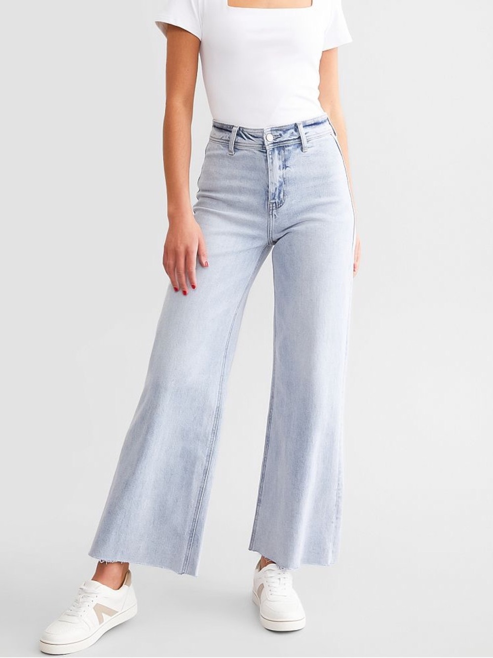 VERVET Olivia Wide Leg Jeans Light Wash Distressed Raw Hem NWOT